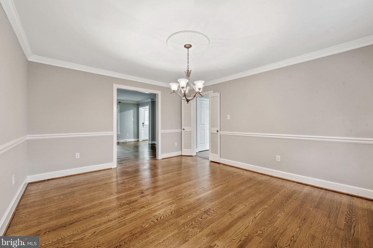 2821 Rifle Ridge Rd, Vienna VA  22124-1204 exterior