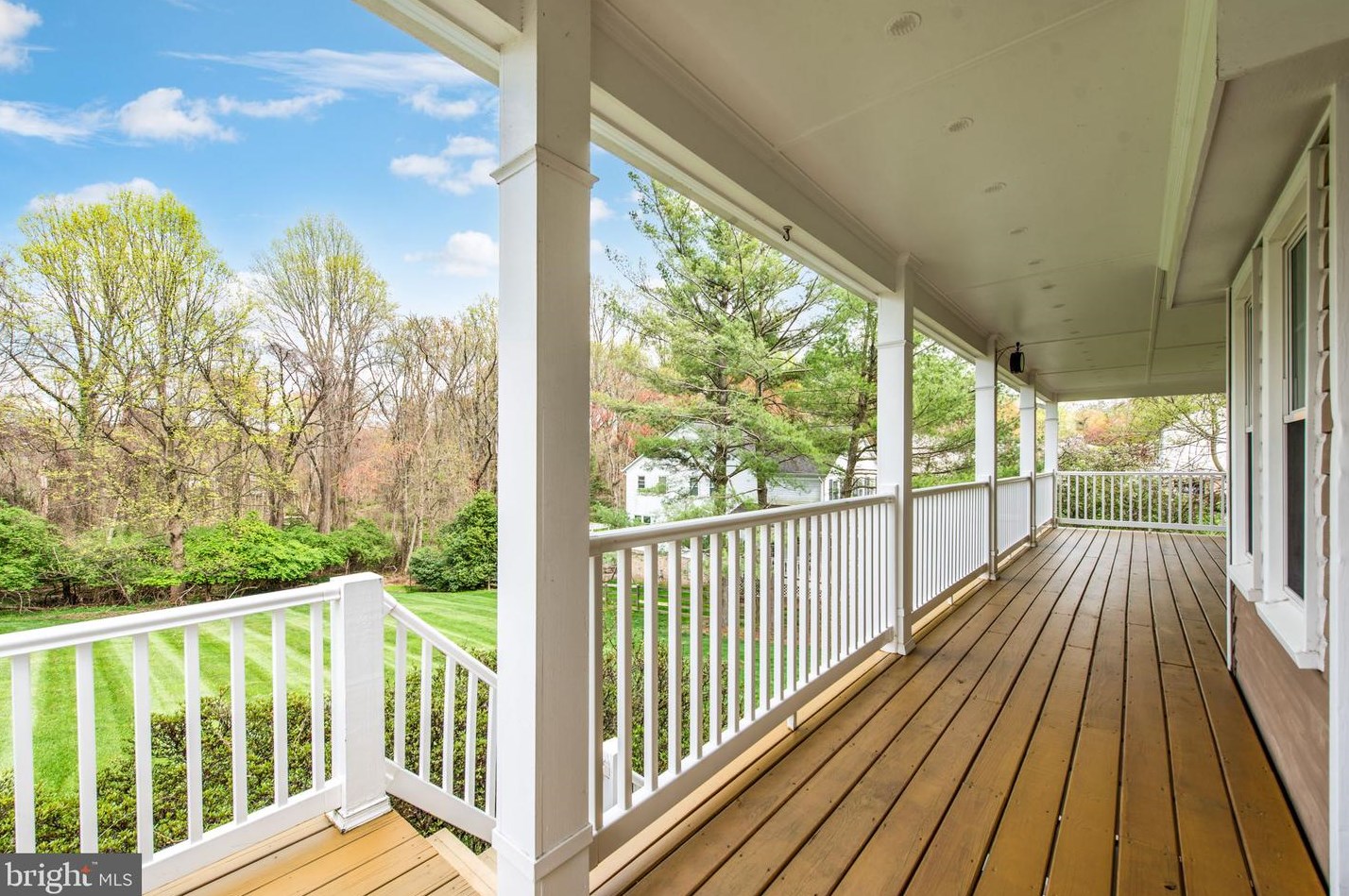 2821 Rifle Ridge Rd, Vienna VA  22124-1204 exterior