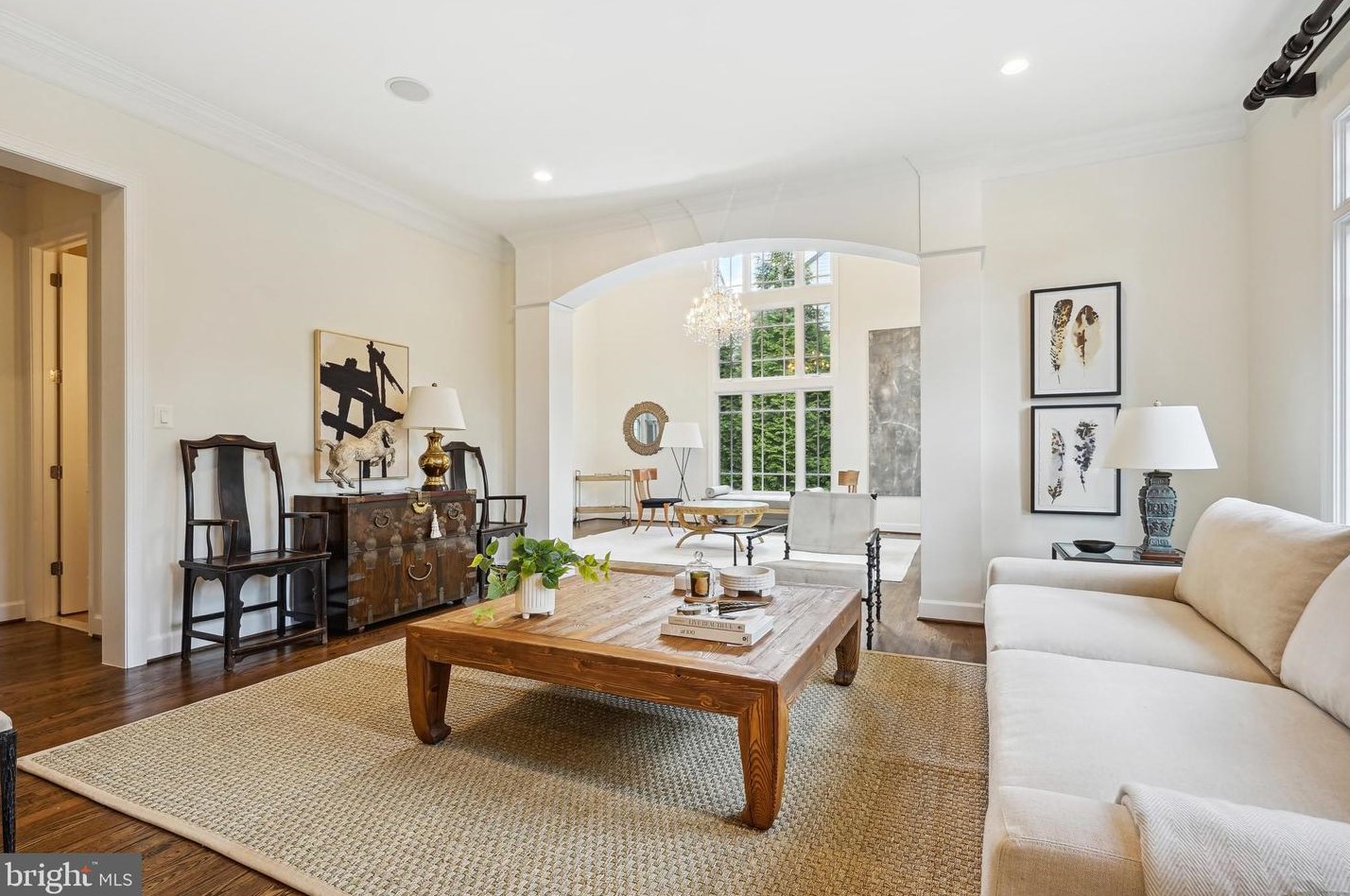 1035 Carper St, Mc Lean VA 22101-2106 exterior