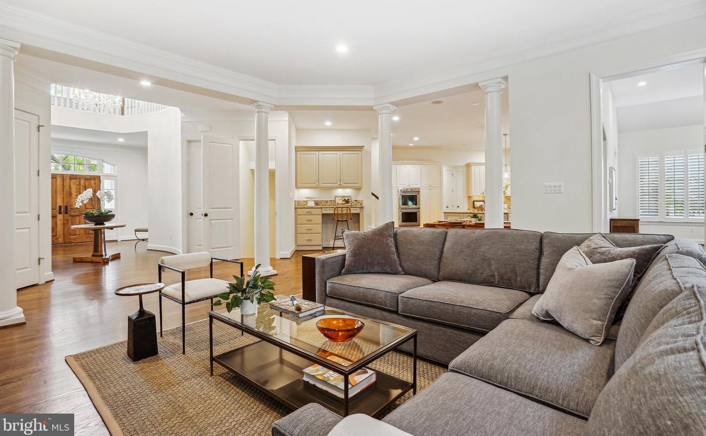 1035 Carper St, Mc Lean VA 22101-2106 exterior