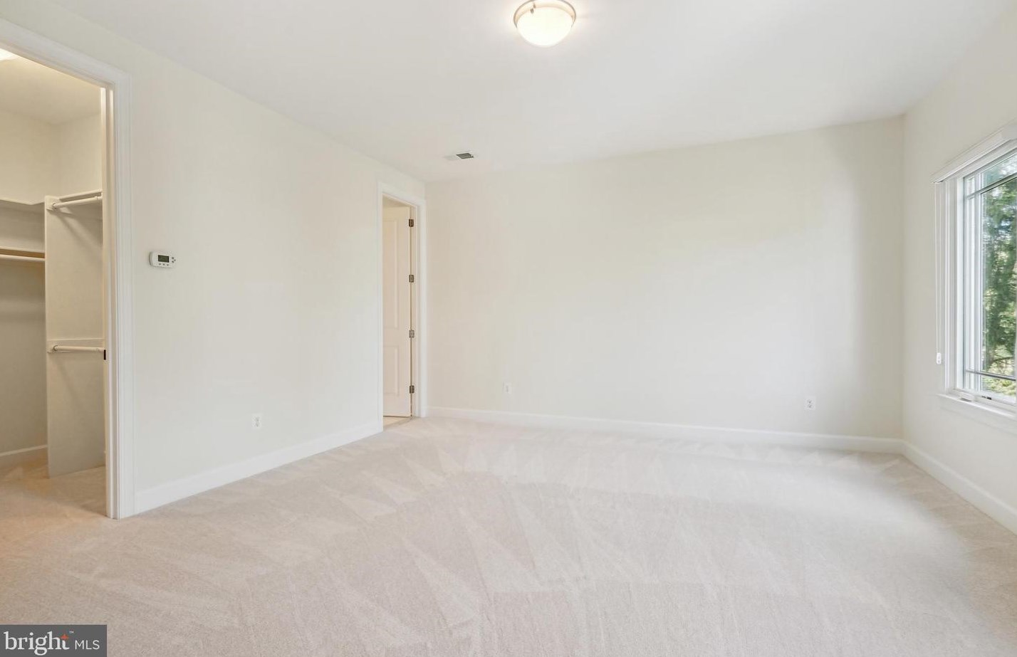 1035 Carper St, Mc Lean VA 22101-2106 exterior