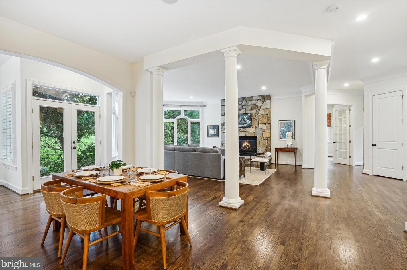 1035 Carper St, Mc Lean VA 22101-2106 exterior