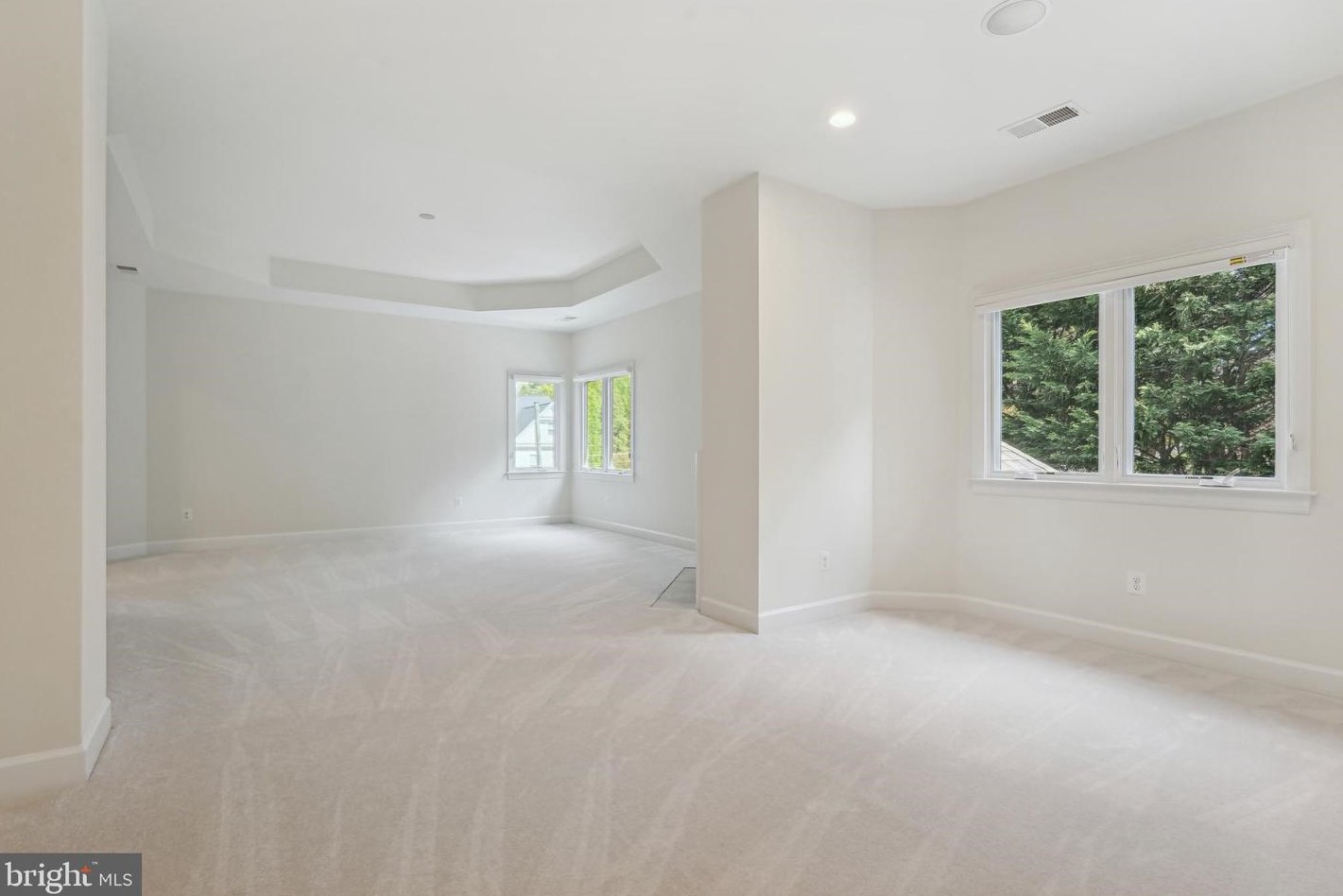 1035 Carper St, Mc Lean VA 22101-2106 exterior