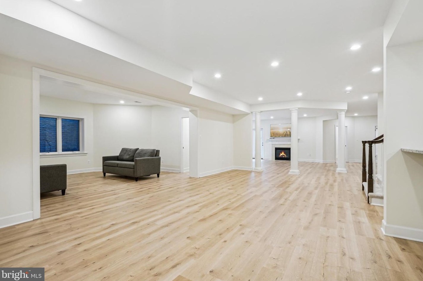 1035 Carper St, Mc Lean VA 22101-2106 exterior