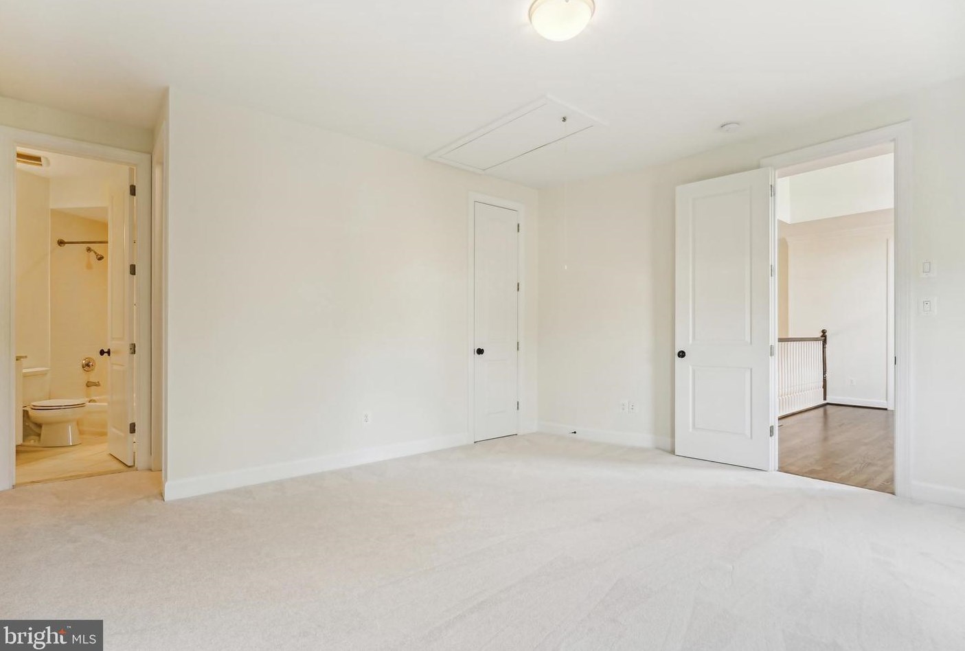 1035 Carper St, Mc Lean VA 22101-2106 exterior