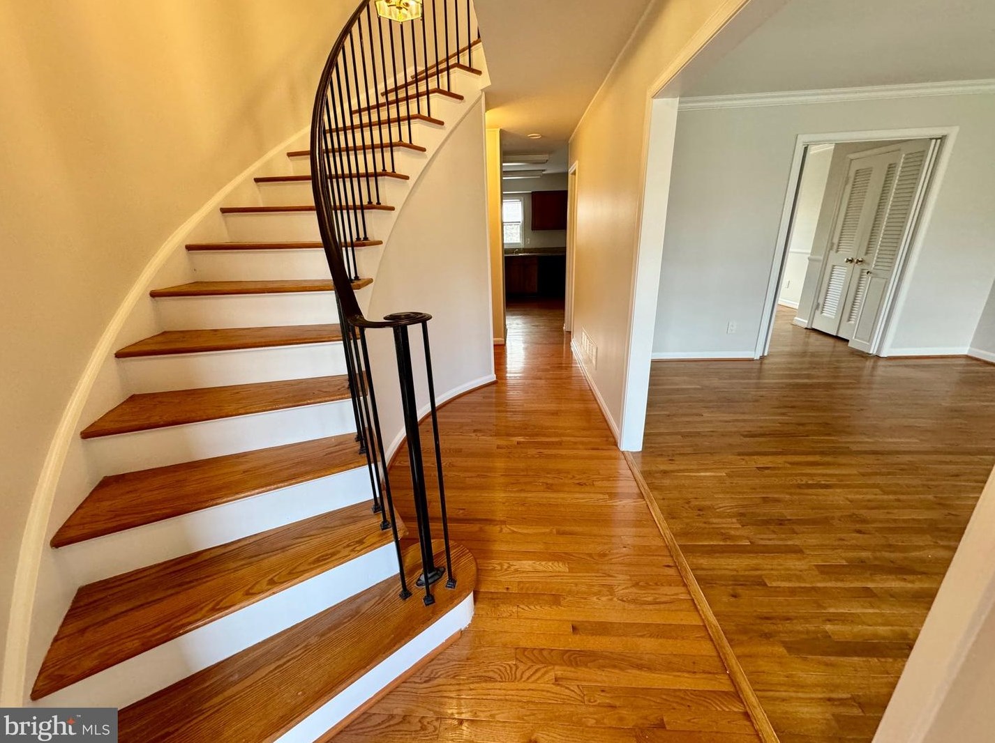 6010 Talford Ct, Springfield VA  22152-1214 exterior