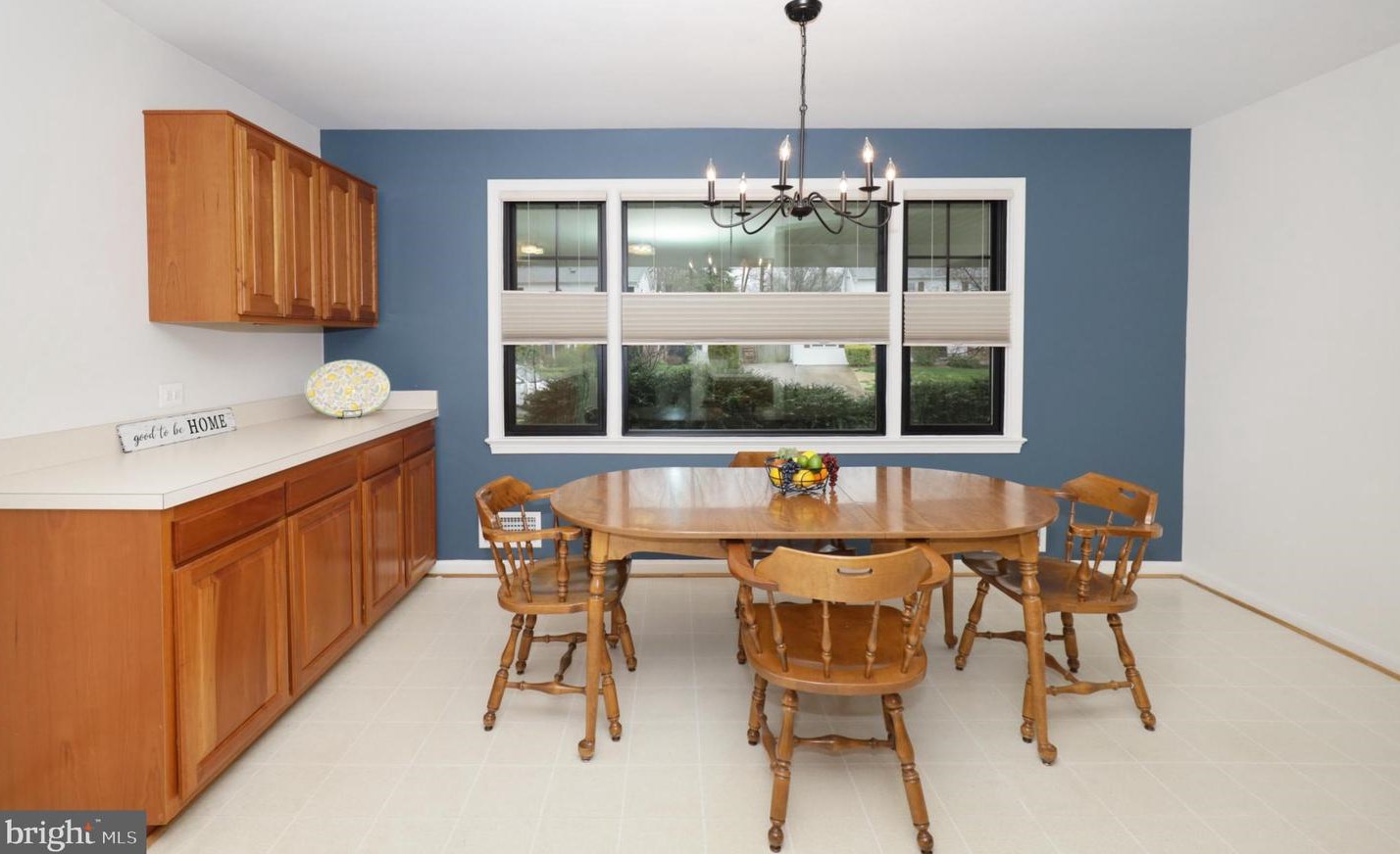 6710 Reynard Dr, Springfield VA  22152-2760 exterior