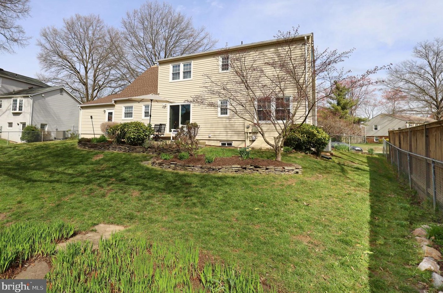 7923 Lake Pleasant Dr, Springfield VA  22153-2750 exterior