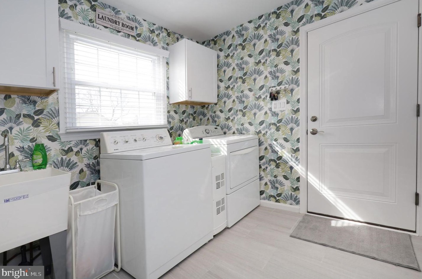 7923 Lake Pleasant Dr, Springfield VA  22153-2750 exterior