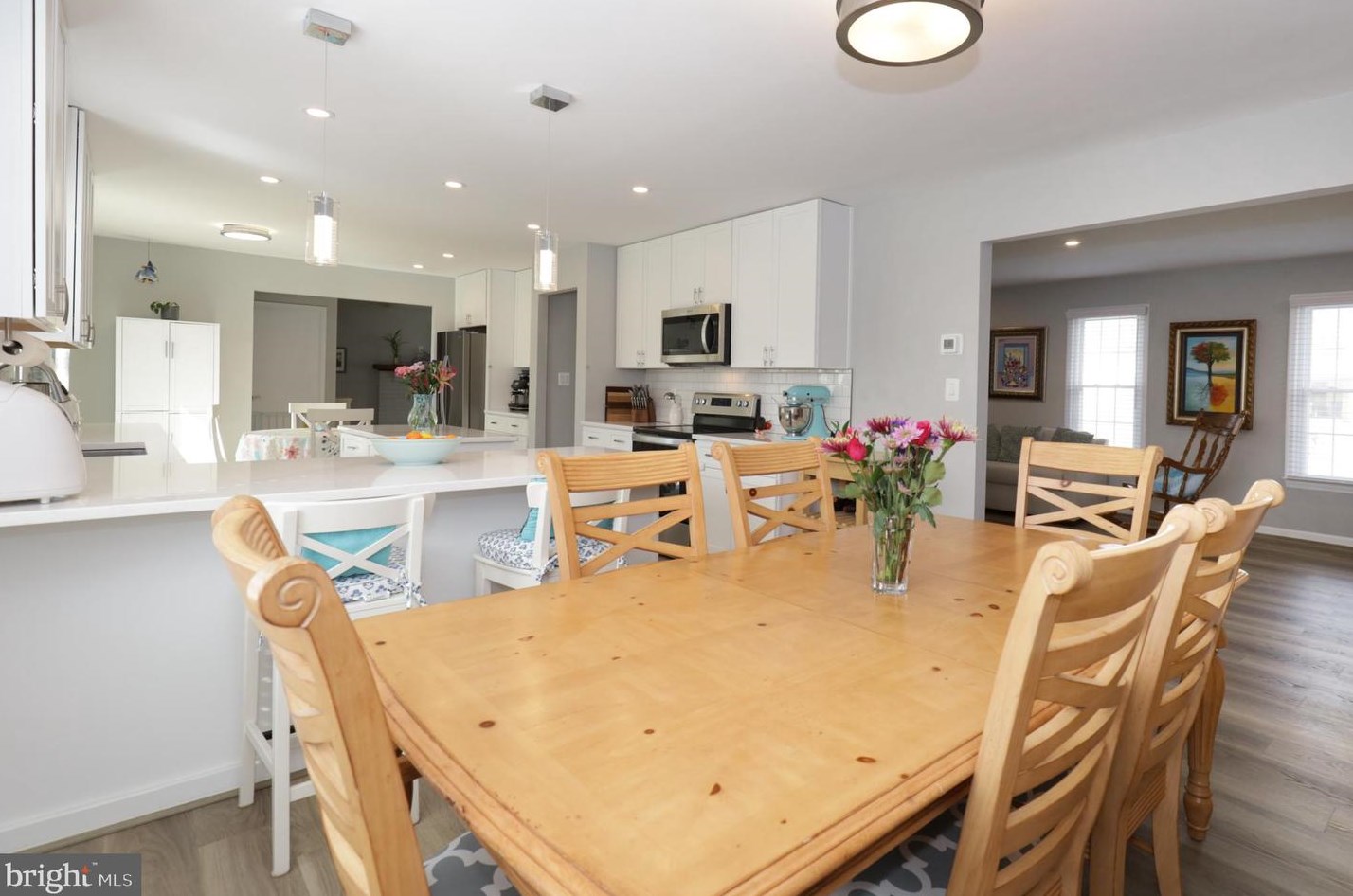7923 Lake Pleasant Dr, Springfield VA  22153-2750 exterior