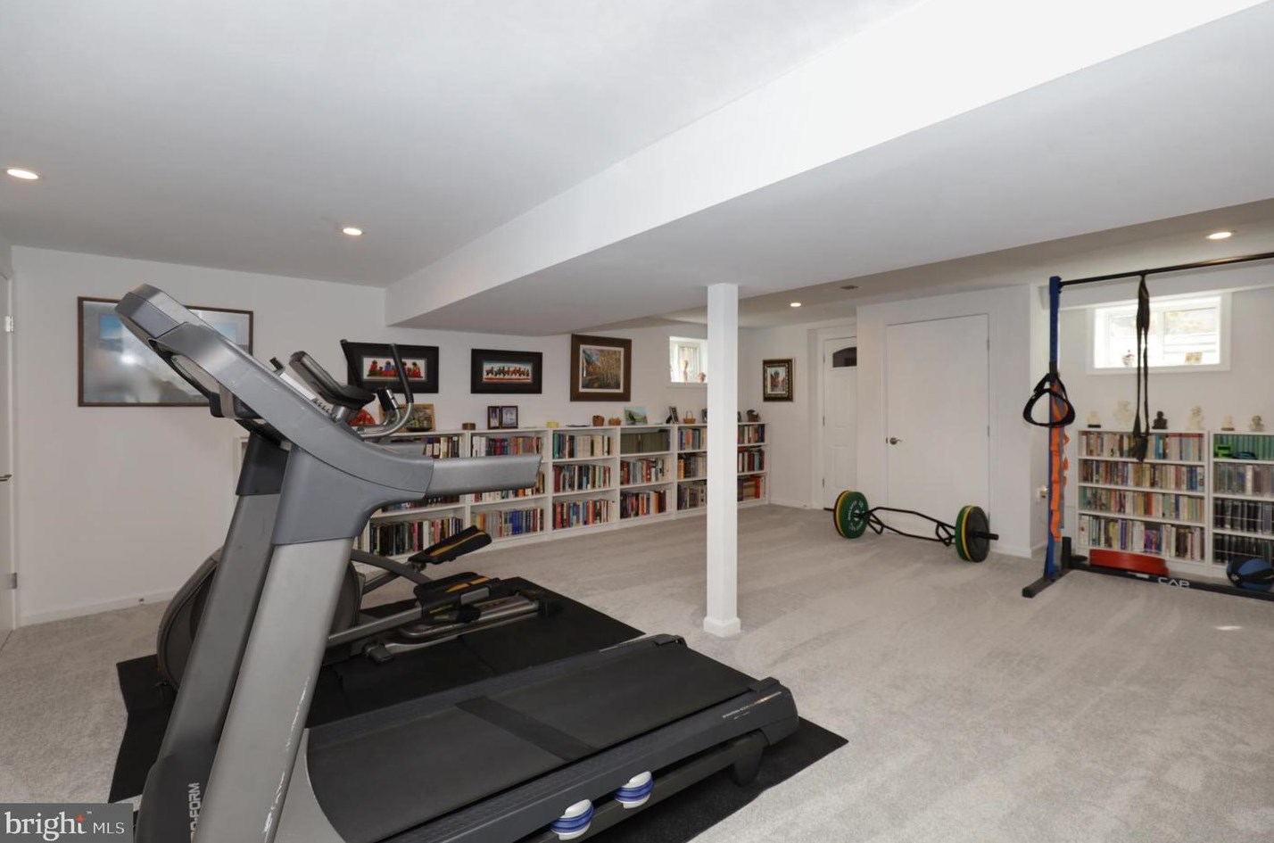 7923 Lake Pleasant Dr, Springfield VA  22153-2750 exterior