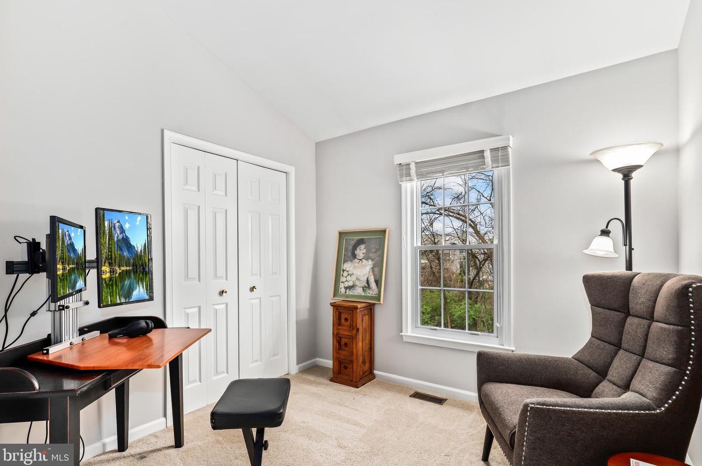 5574 Cedar Break Dr, Centreville VA  20120-3325 exterior