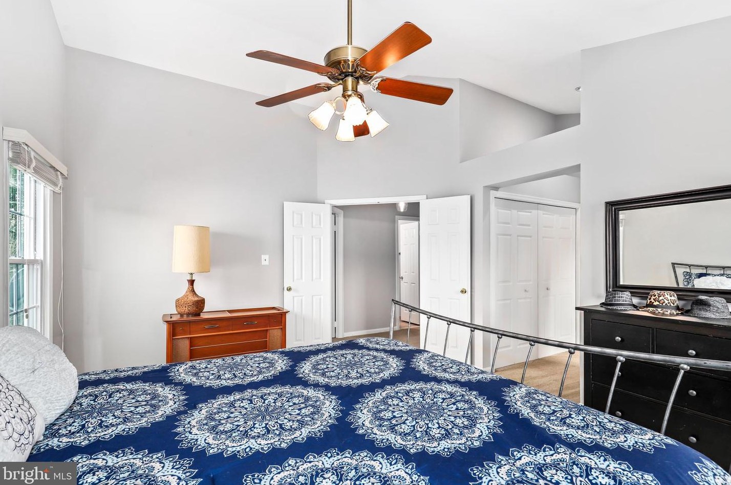 5574 Cedar Break Dr, Centreville VA  20120-3325 exterior