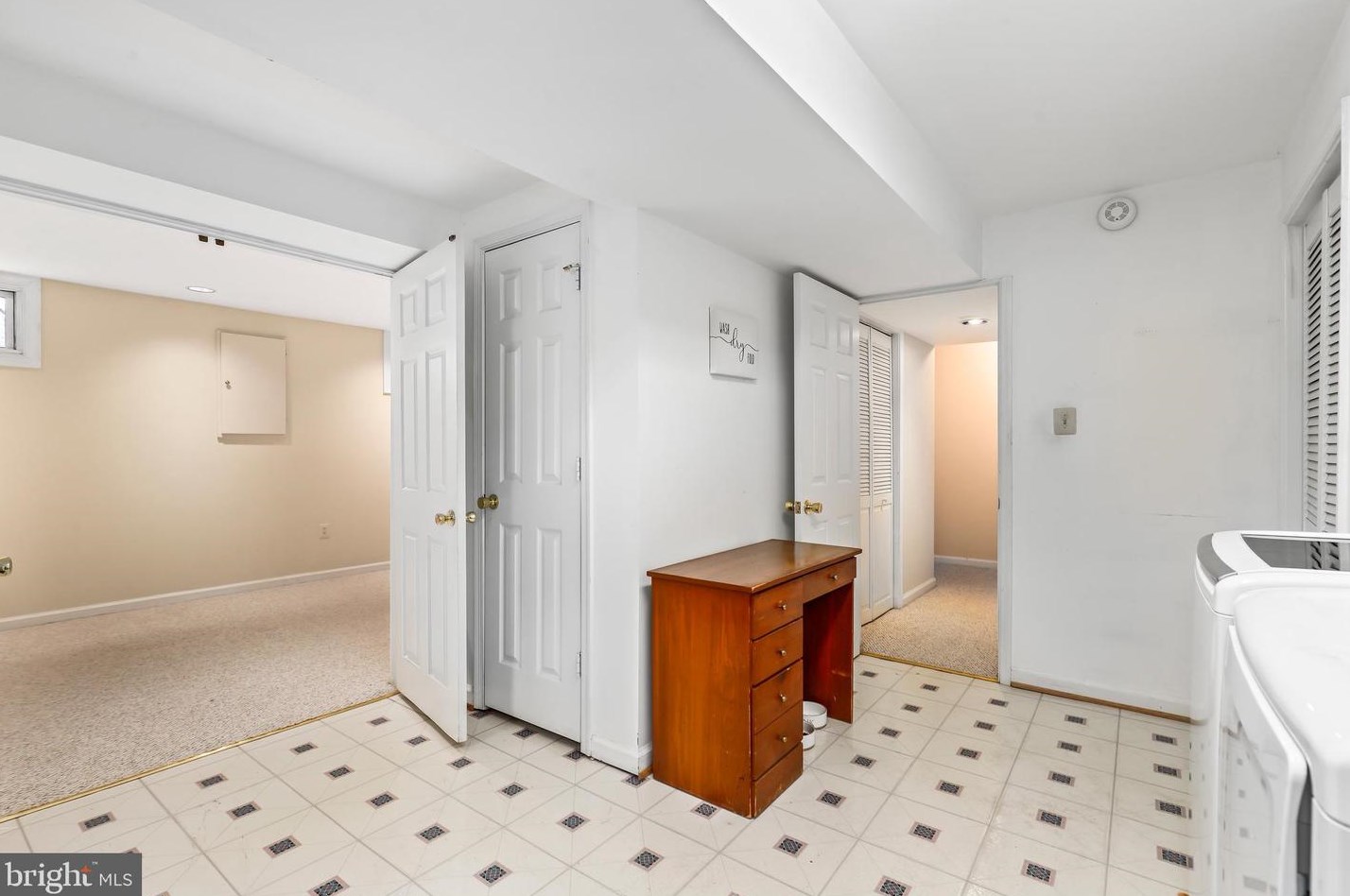 5574 Cedar Break Dr, Centreville VA  20120-3325 exterior