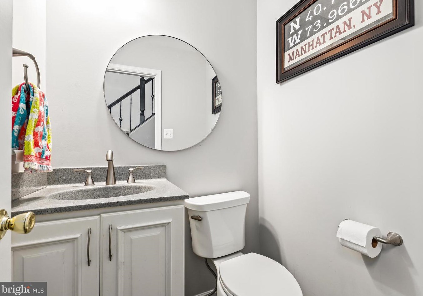 5574 Cedar Break Dr, Centreville VA  20120-3325 exterior