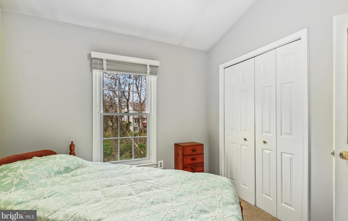 5574 Cedar Break Dr, Centreville VA  20120-3325 exterior