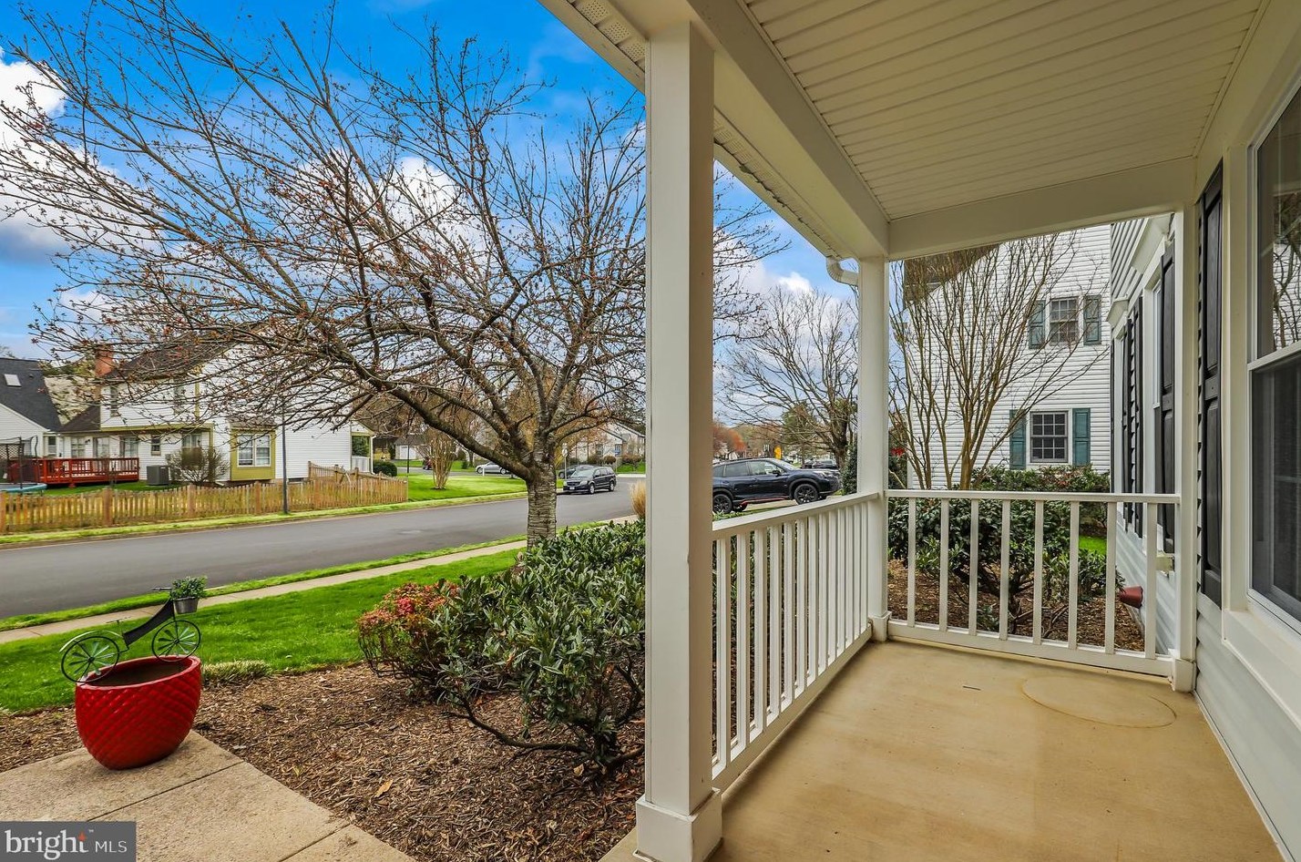 5574 Cedar Break Dr, Centreville VA  20120-3325 exterior