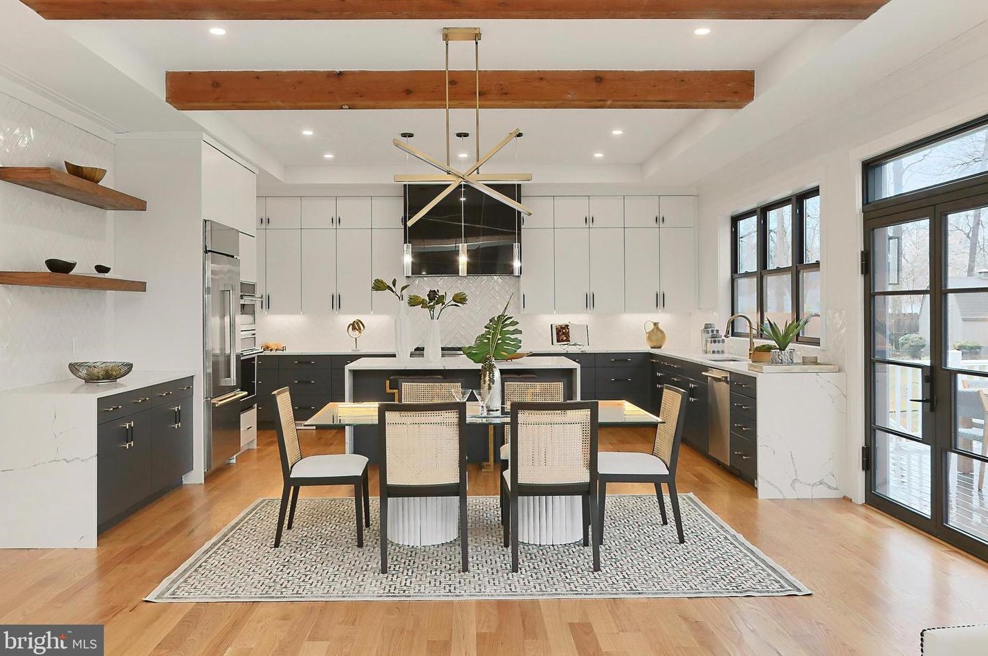 1206 Cottage St, Vienna VA  22180-6704 exterior