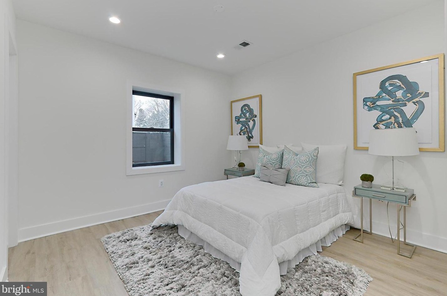 1206 Cottage St, Vienna VA  22180-6704 exterior