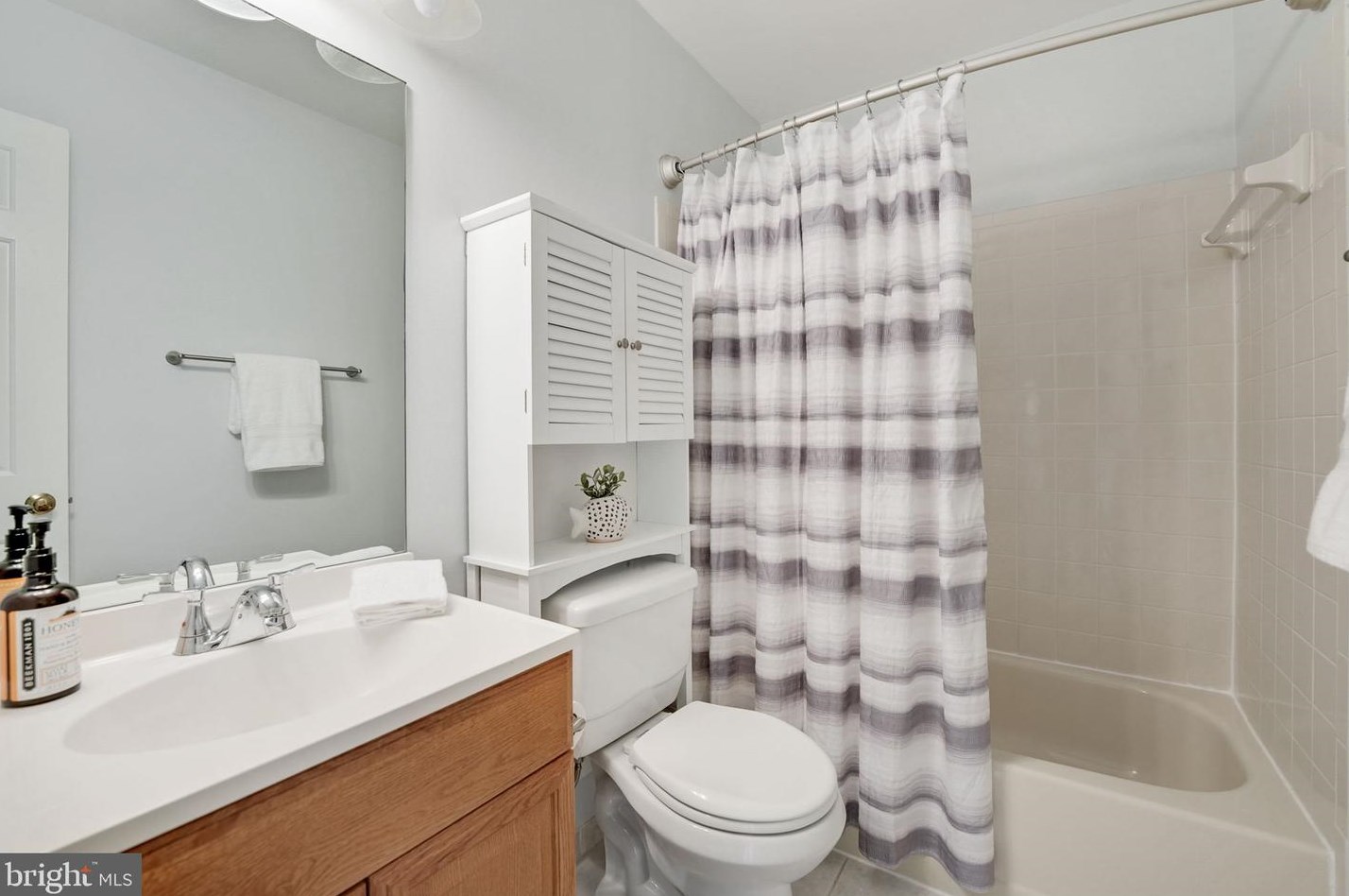 6740 Sunset Woods Ct, Springfield VA  22015-4241 exterior
