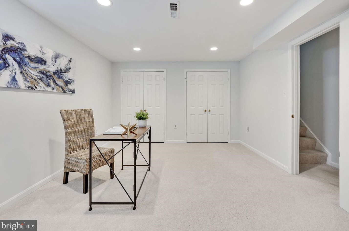 6740 Sunset Woods Ct, Springfield VA  22015-4241 exterior