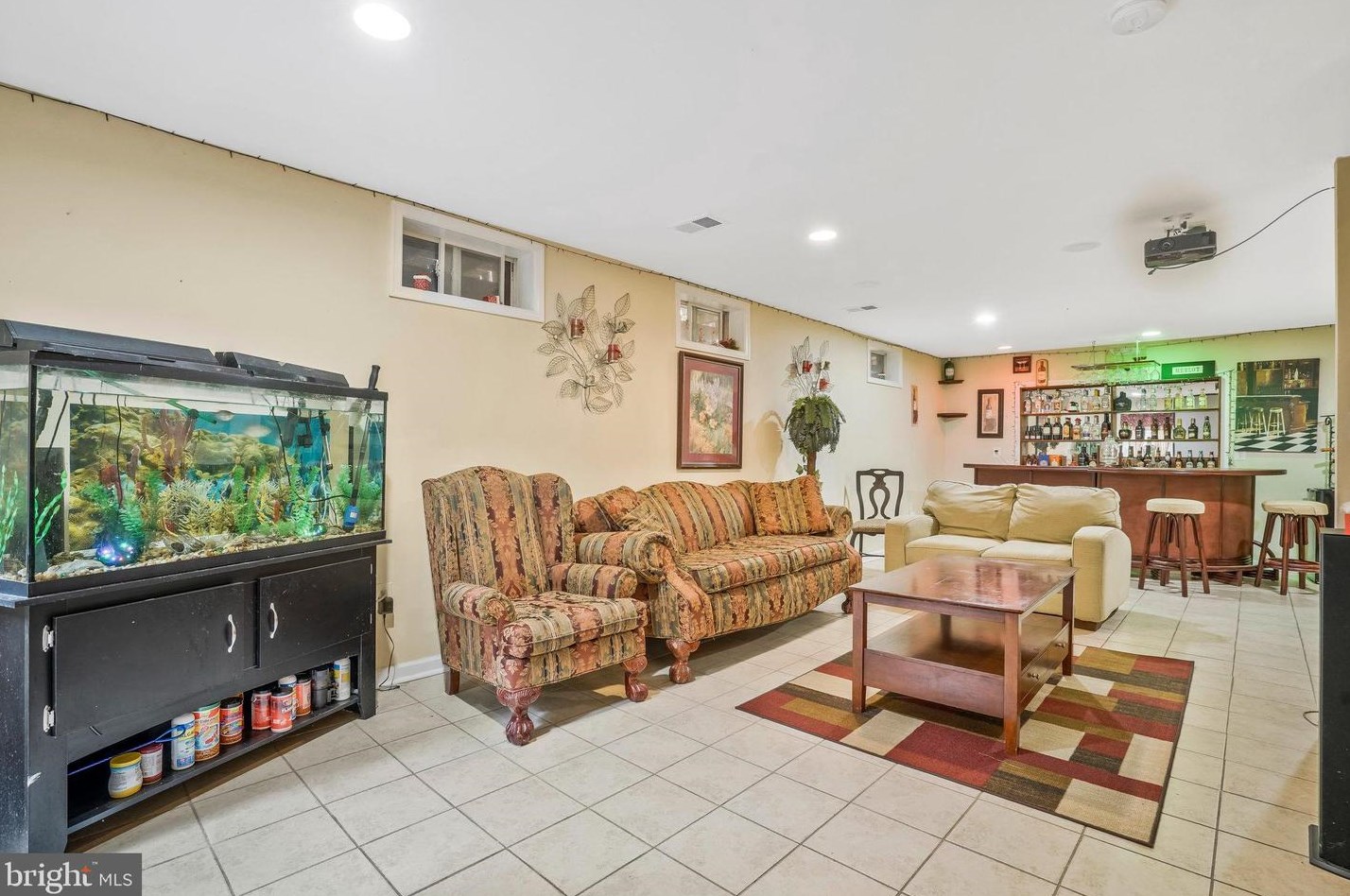 8148 Gilroy Dr, Lorton VA 22079-2938 exterior