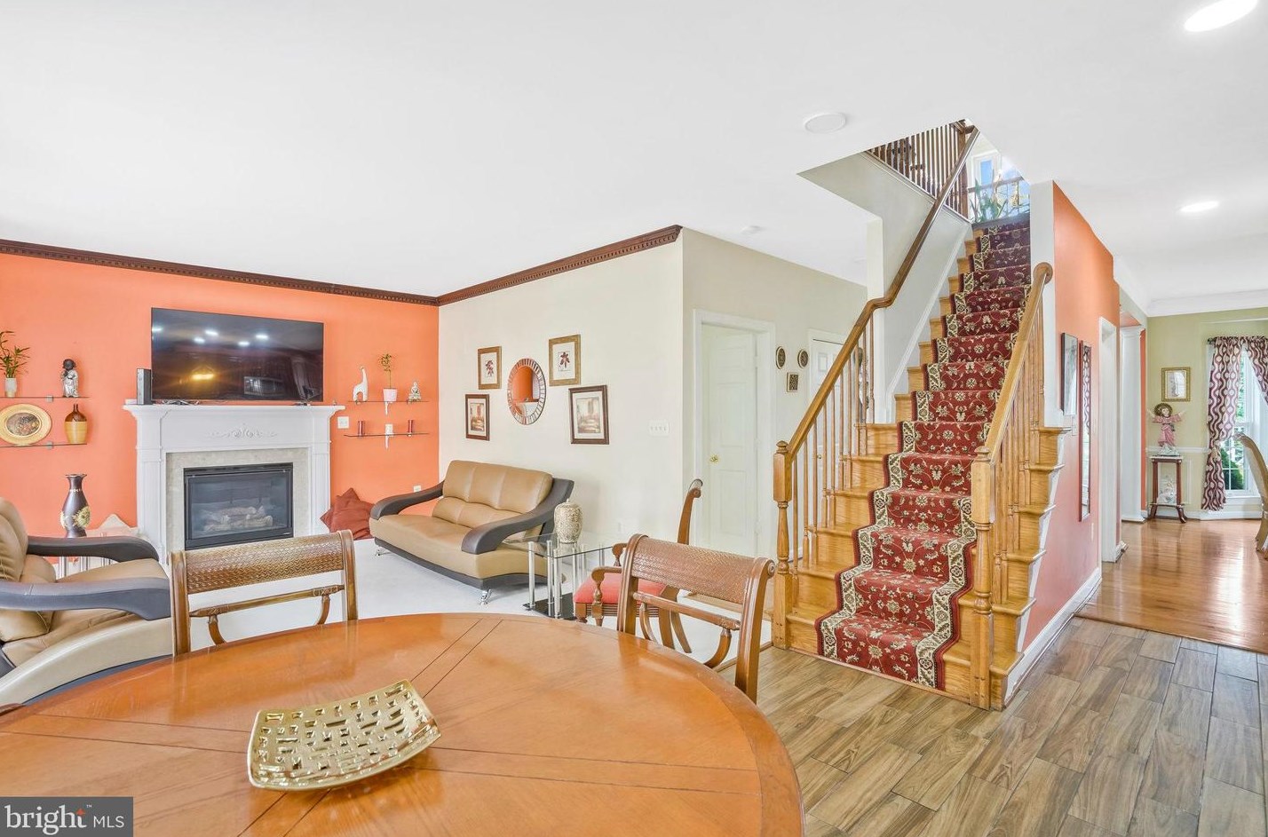 8148 Gilroy Dr, Lorton VA 22079-2938 exterior