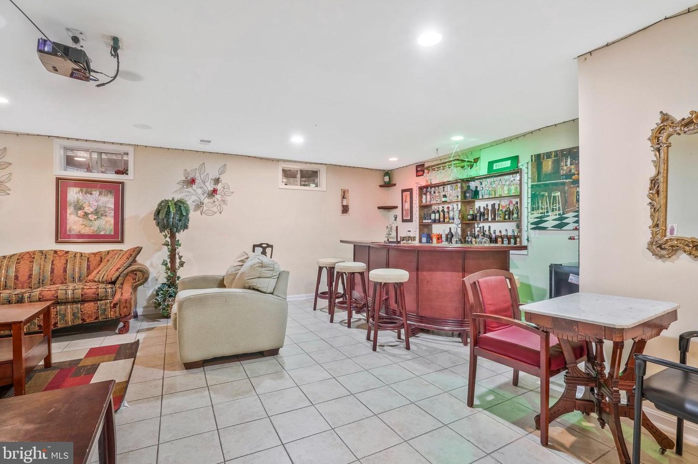 8148 Gilroy Dr, Lorton VA 22079-2938 exterior