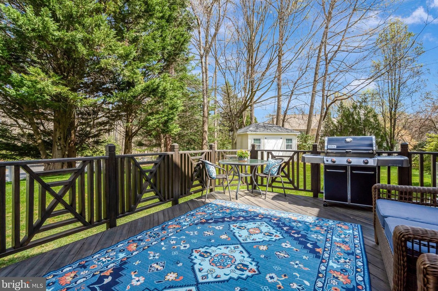10106 Deckhand Dr, Springfield VA  22015-3933 exterior