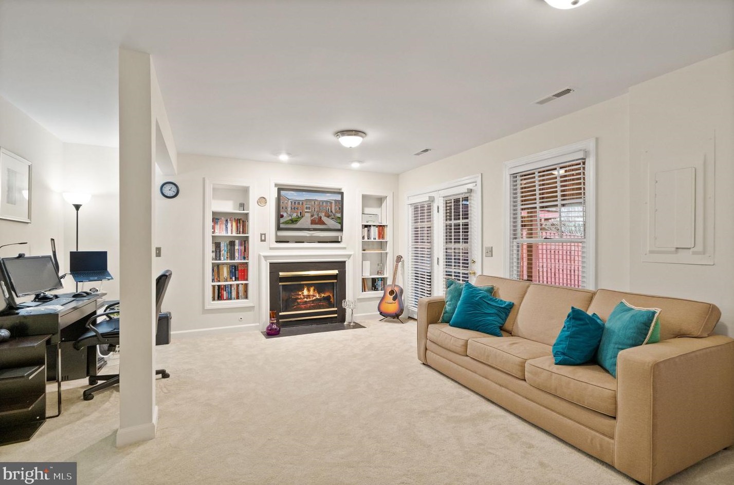 12704 Dogwood Hills Ln, Fairfax VA  22033-3243 exterior