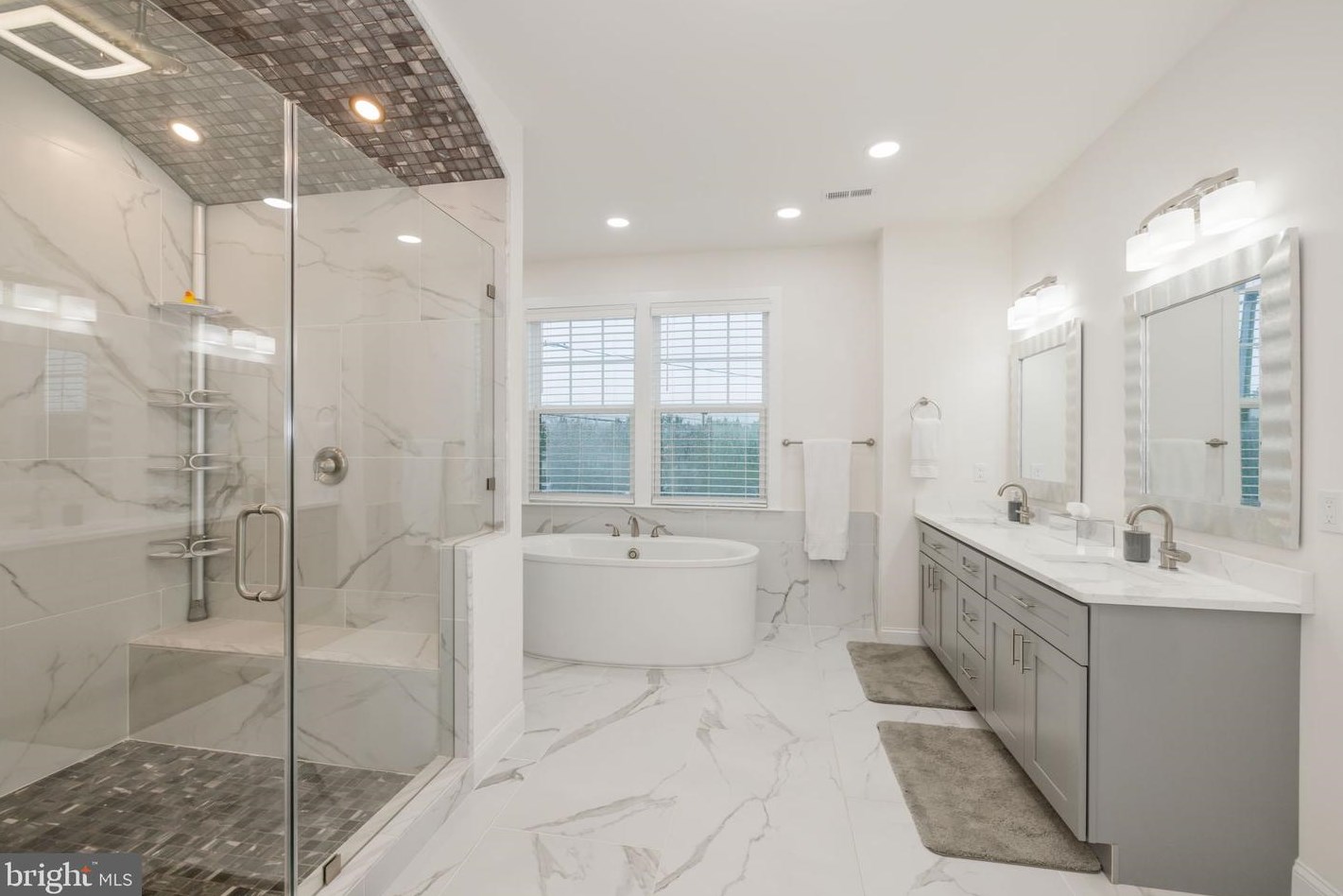 6031 Kathmoor Dr, Alexandria VA 22310-1730 exterior