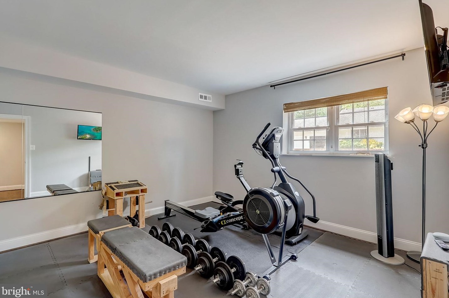 6555 Spring Valley Dr, Alexandria VA  22312-2134 exterior