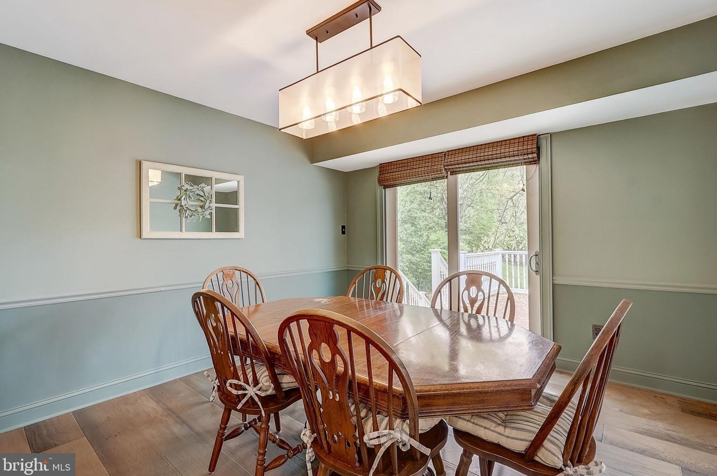 6555 Spring Valley Dr, Alexandria VA  22312-2134 exterior