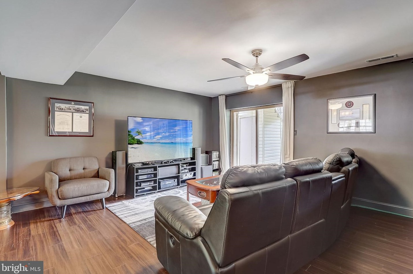 6555 Spring Valley Dr, Alexandria VA  22312-2134 exterior