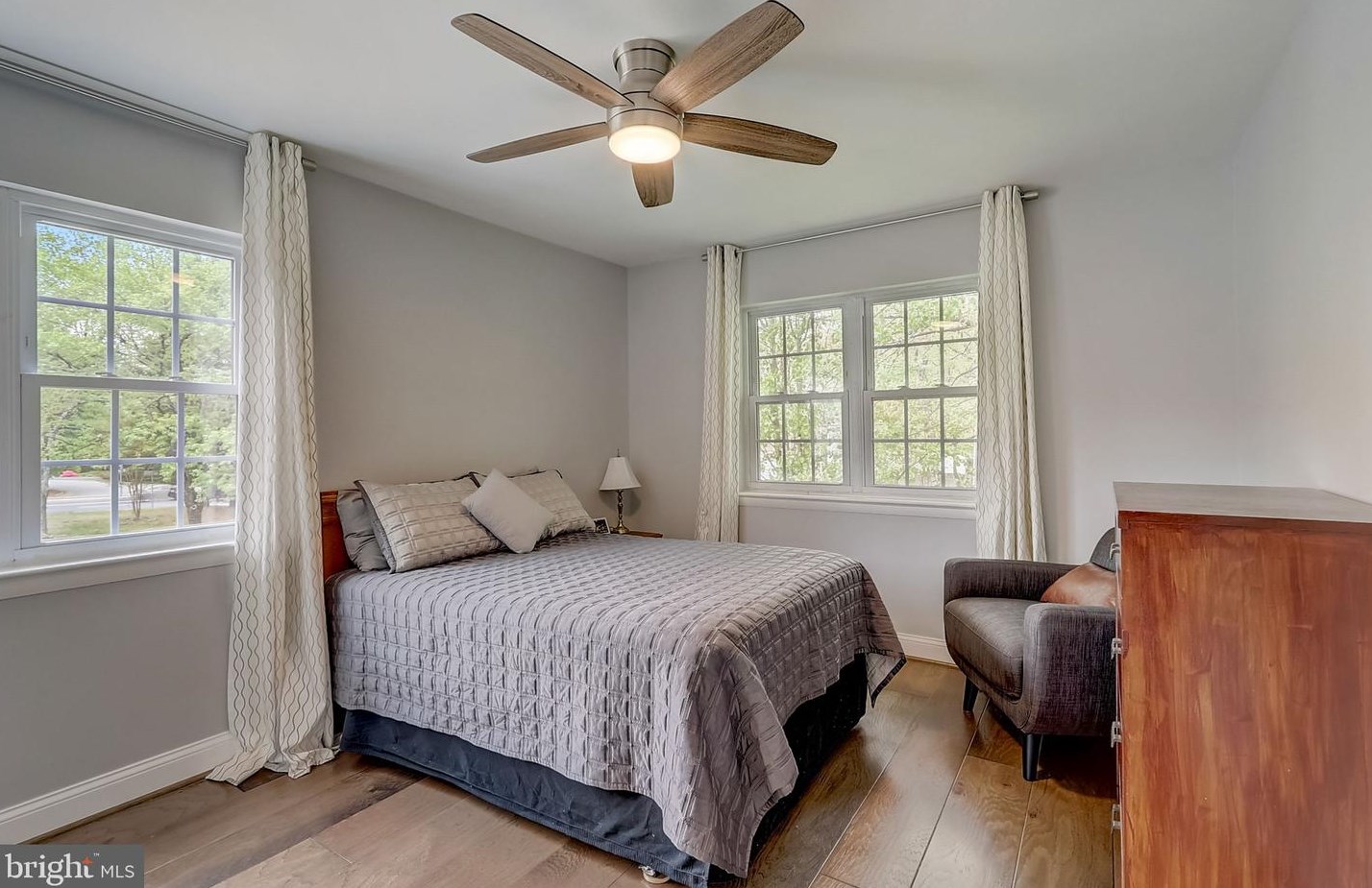 6555 Spring Valley Dr, Alexandria VA  22312-2134 exterior