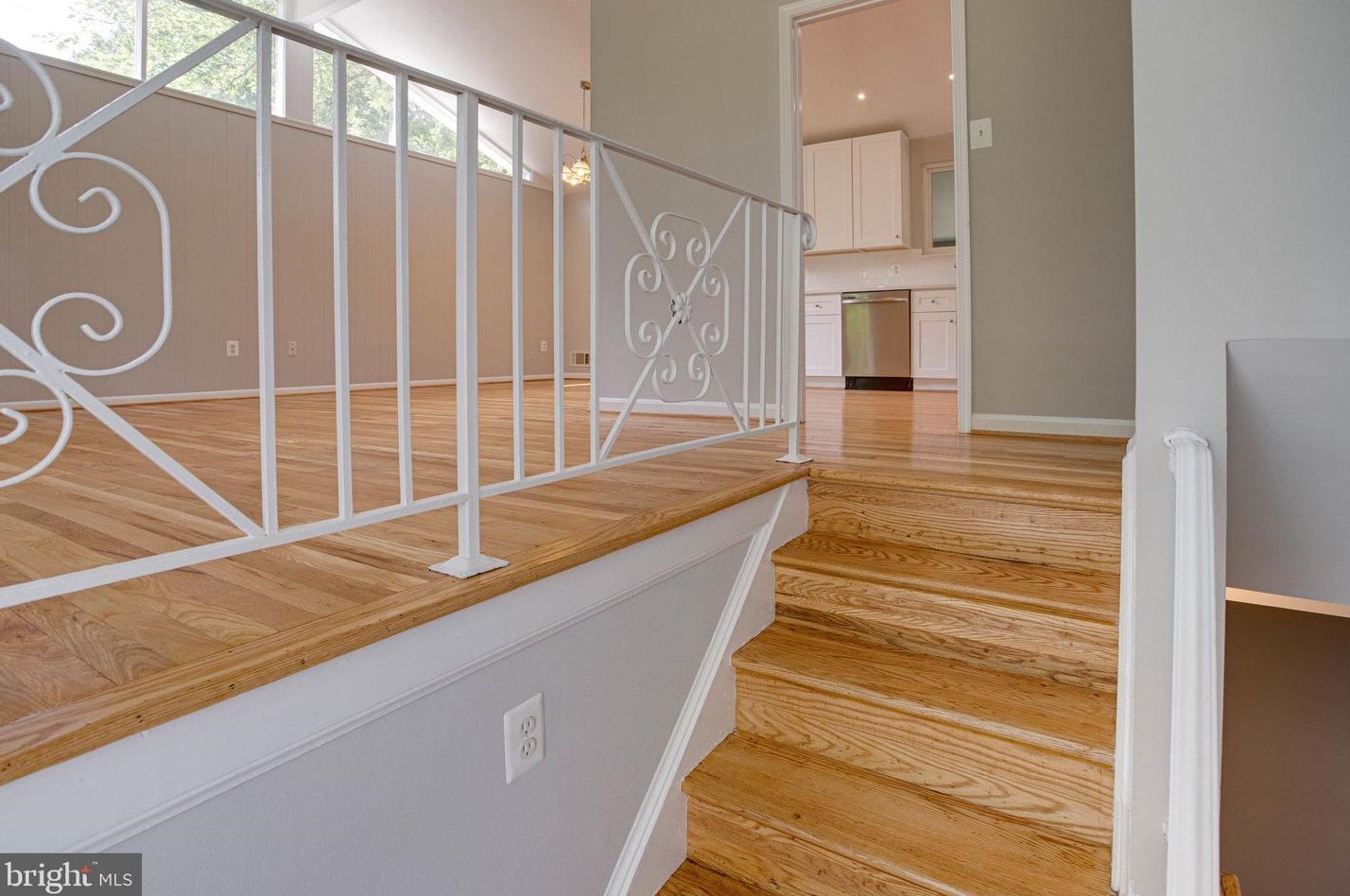 5022 Gainsborough Dr, Fairfax VA  22032-2319 exterior