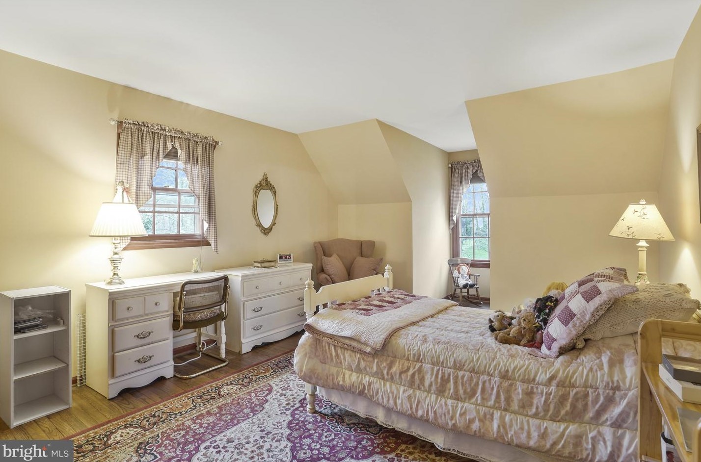 4885 Oakcrest Dr, Fairfax VA  22030-4568 exterior