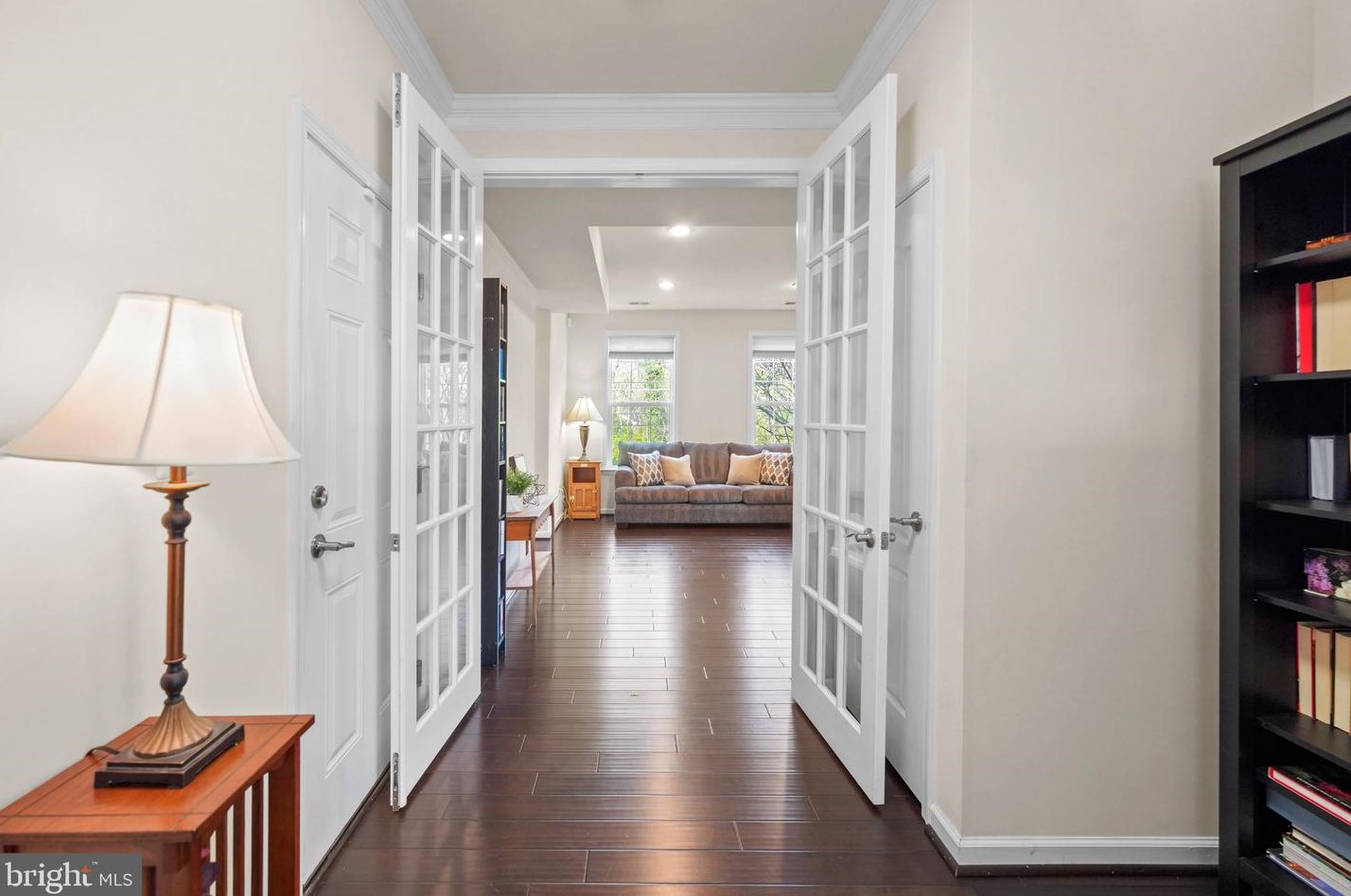 3571 Huntley Manor Ln, Alexandria VA  22306-5111 exterior