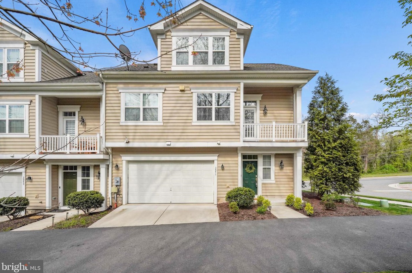 3571 Huntley Manor Ln, Alexandria VA  22306-5111 exterior