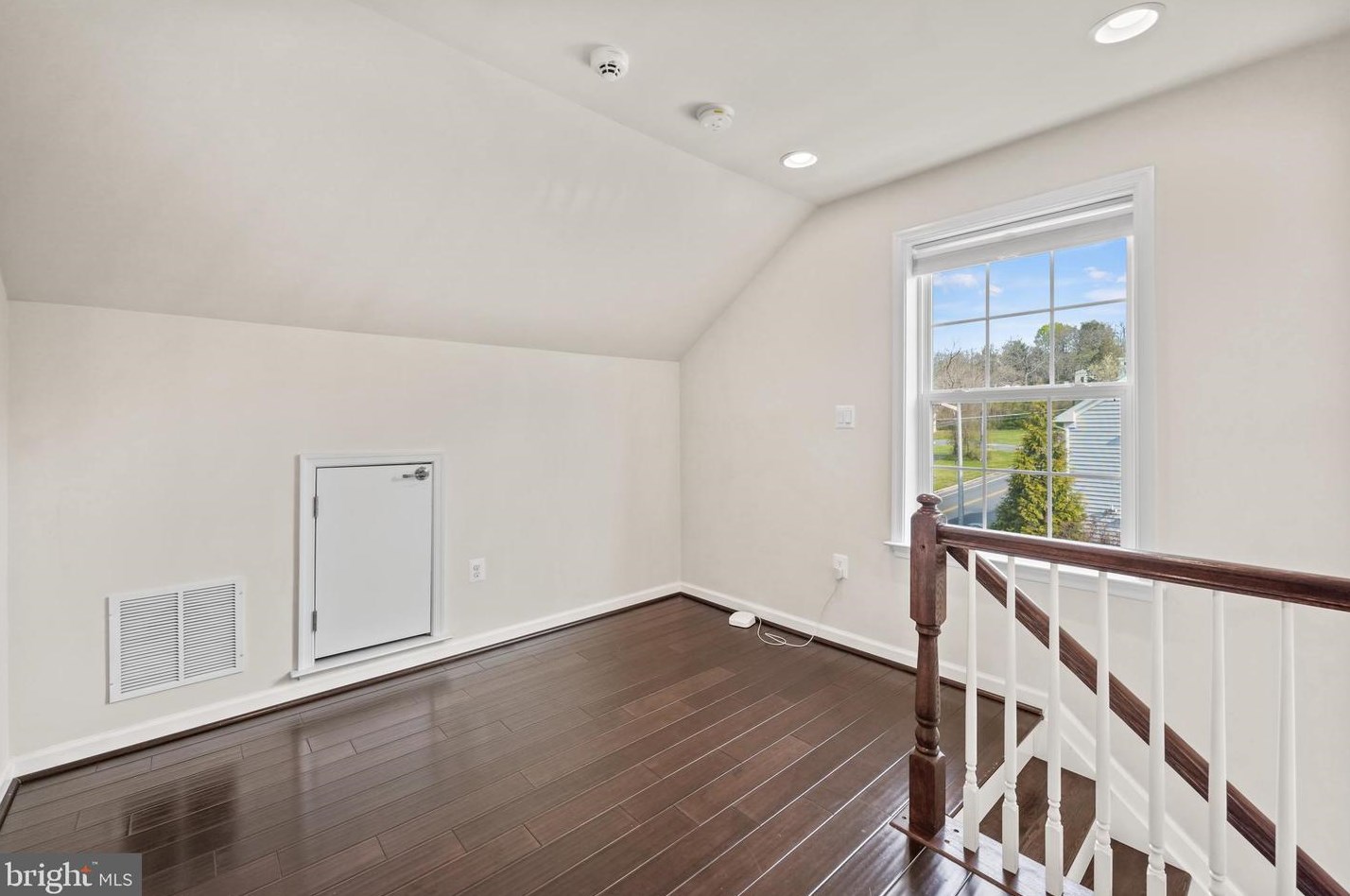 3571 Huntley Manor Ln, Alexandria VA  22306-5111 exterior