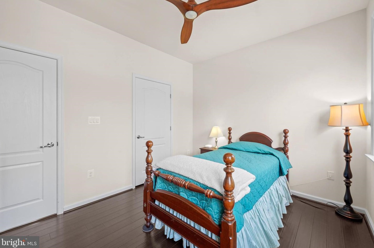 3571 Huntley Manor Ln, Alexandria VA  22306-5111 exterior