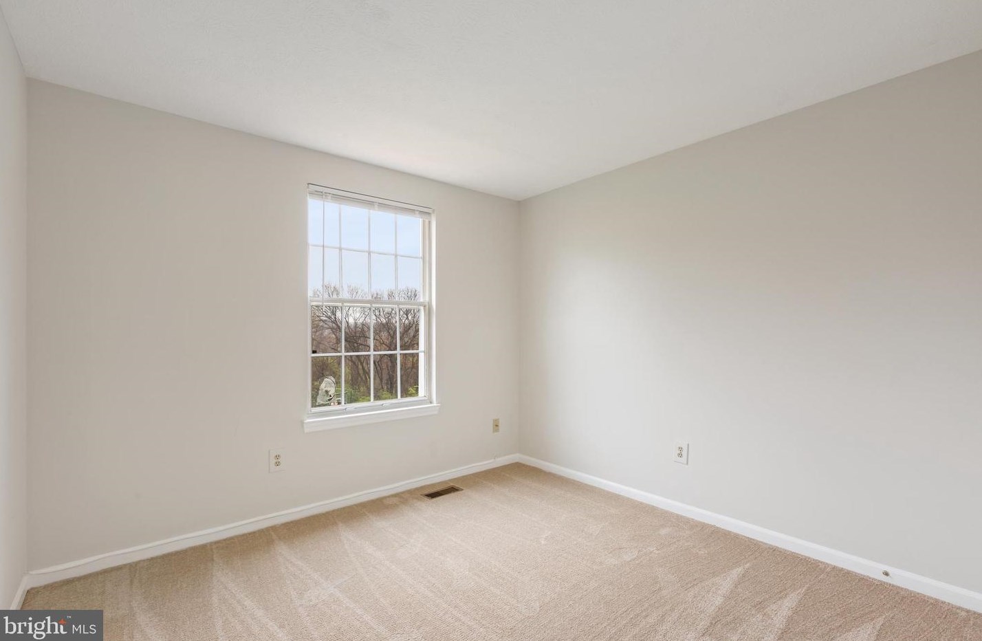13941 Winding Ridge Ln, Centreville VA  20121-4809 exterior