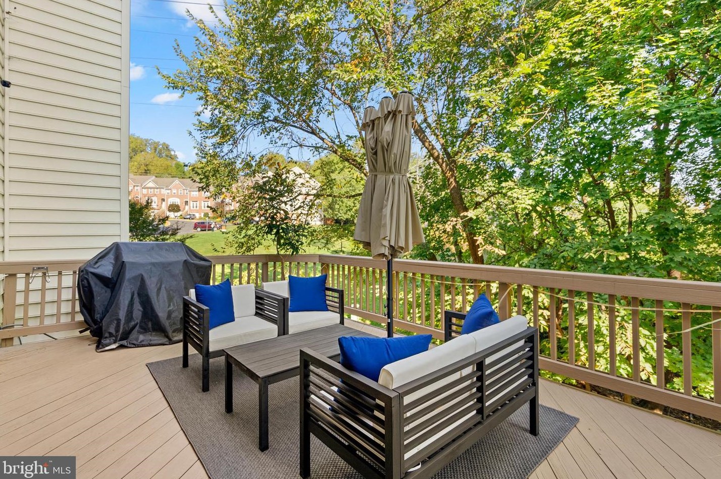 3162 Grovehurst Pl, Alexandria VA  22310-2350 exterior