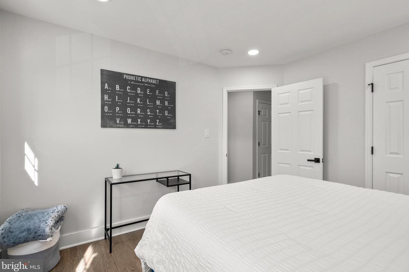 3162 Grovehurst Pl, Alexandria VA  22310-2350 exterior