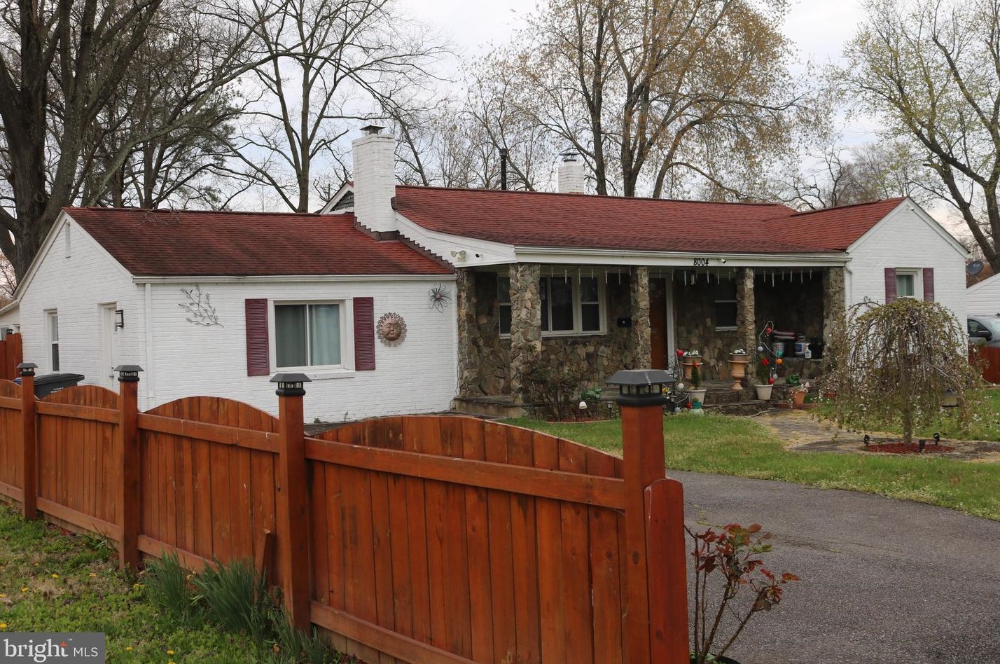 8004 Martha Washington St, Alexandria VA 22309-1348 exterior