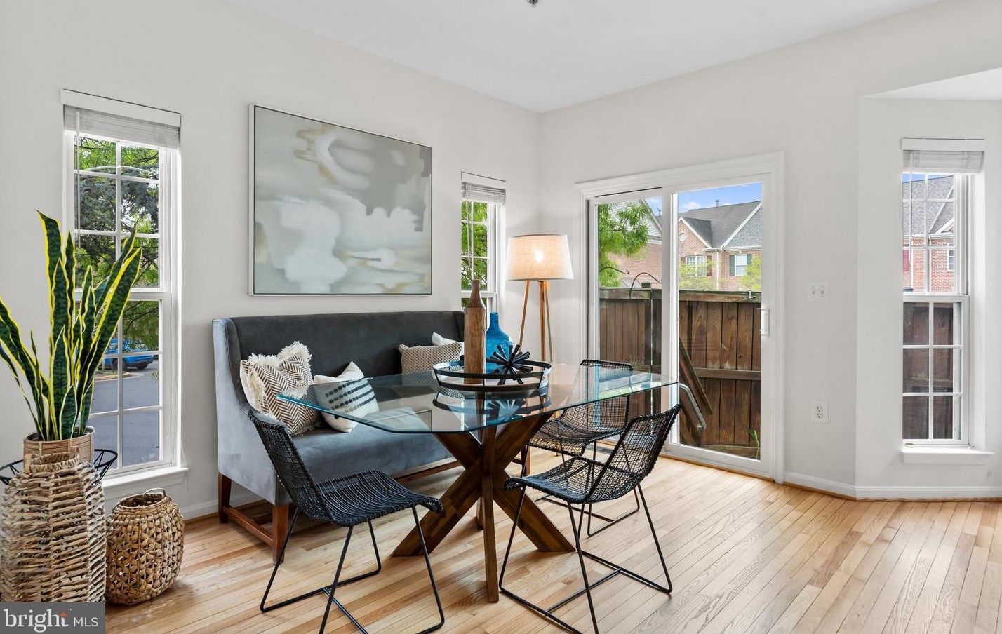 6100 Madison Pointe Ct, Falls Church VA  22041-3671 exterior