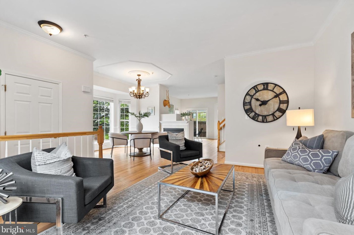 6100 Madison Pointe Ct, Falls Church VA  22041-3671 exterior
