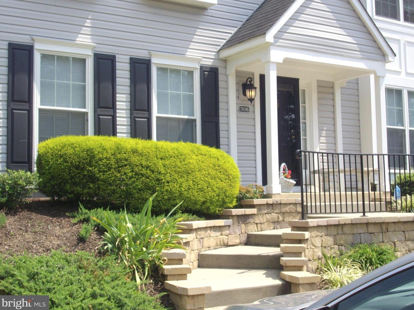 7809 Harrowgate Cir, Springfield VA  22152-3815 exterior