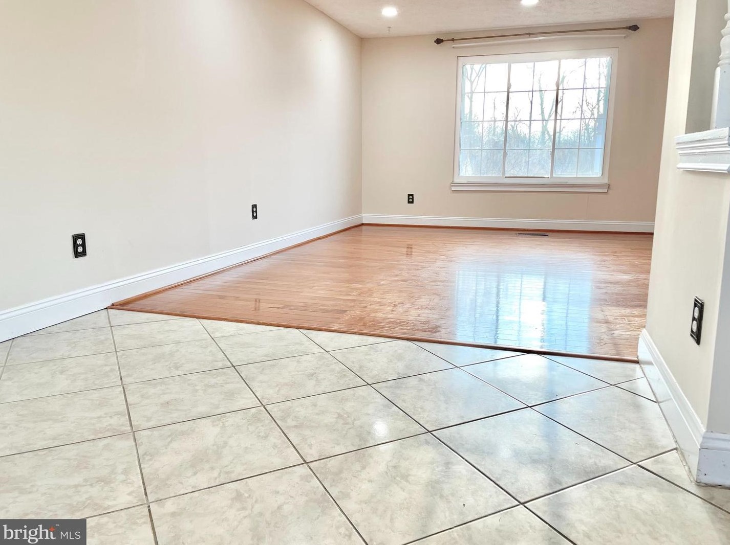 13704 Cabells Mill Dr, Centreville VA  20120-1740 exterior