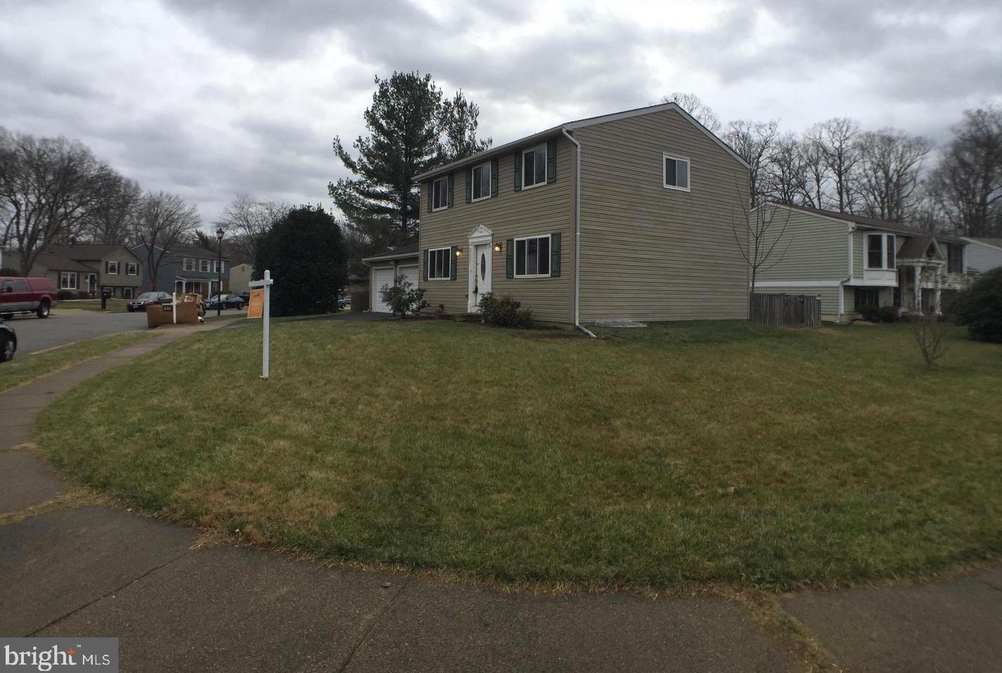 8301 Deep Valley Ct, Springfield VA  22153-3808 exterior